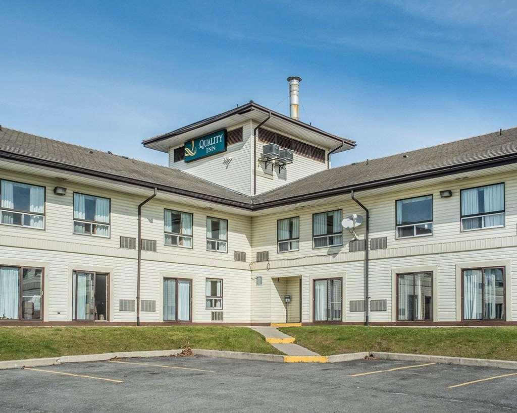 Days Inn By Wyndham Barrie Exterior photo