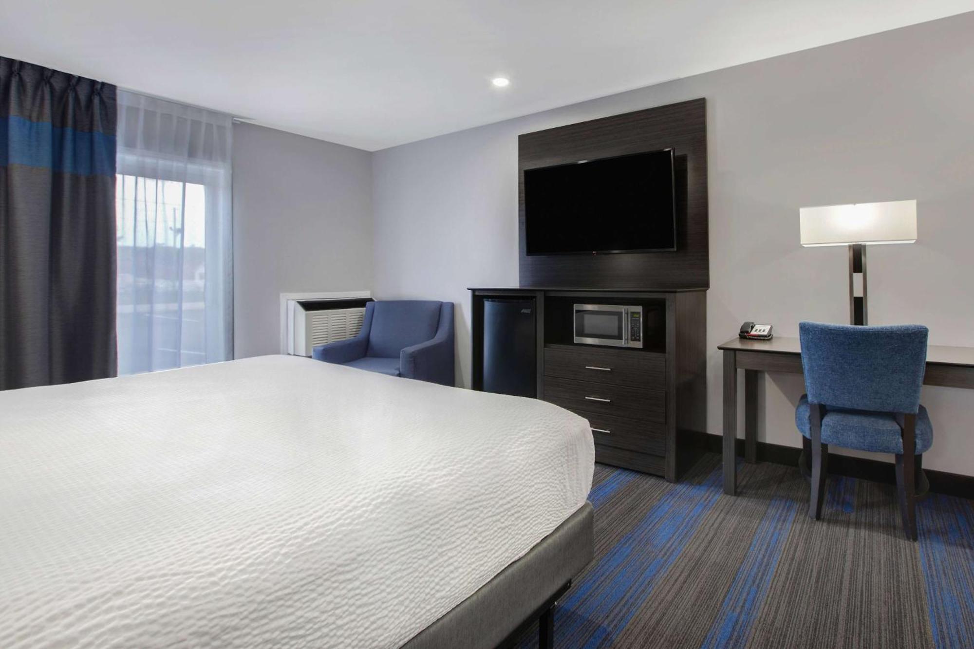 Days Inn By Wyndham Barrie Exterior photo