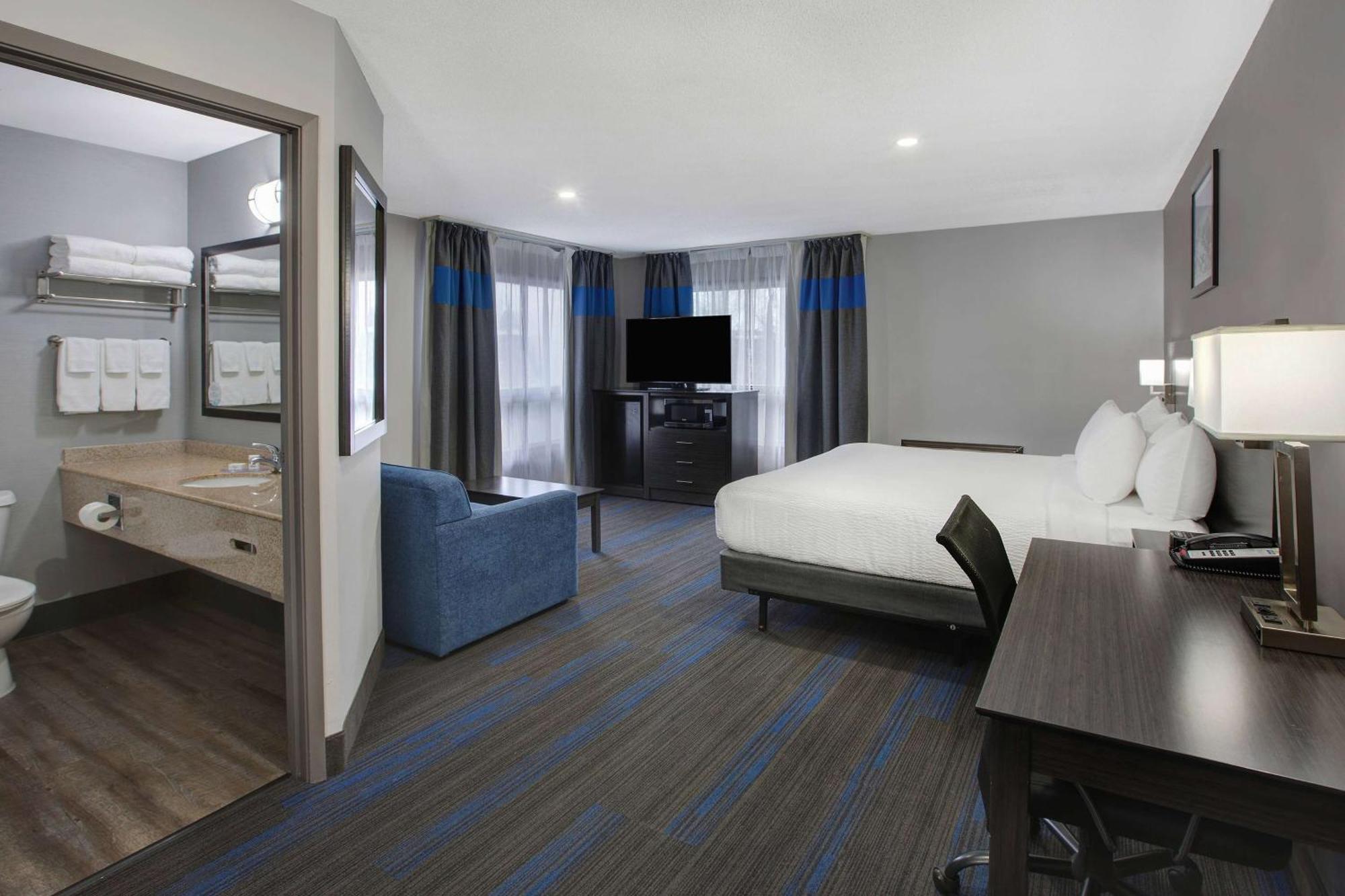Days Inn By Wyndham Barrie Exterior photo
