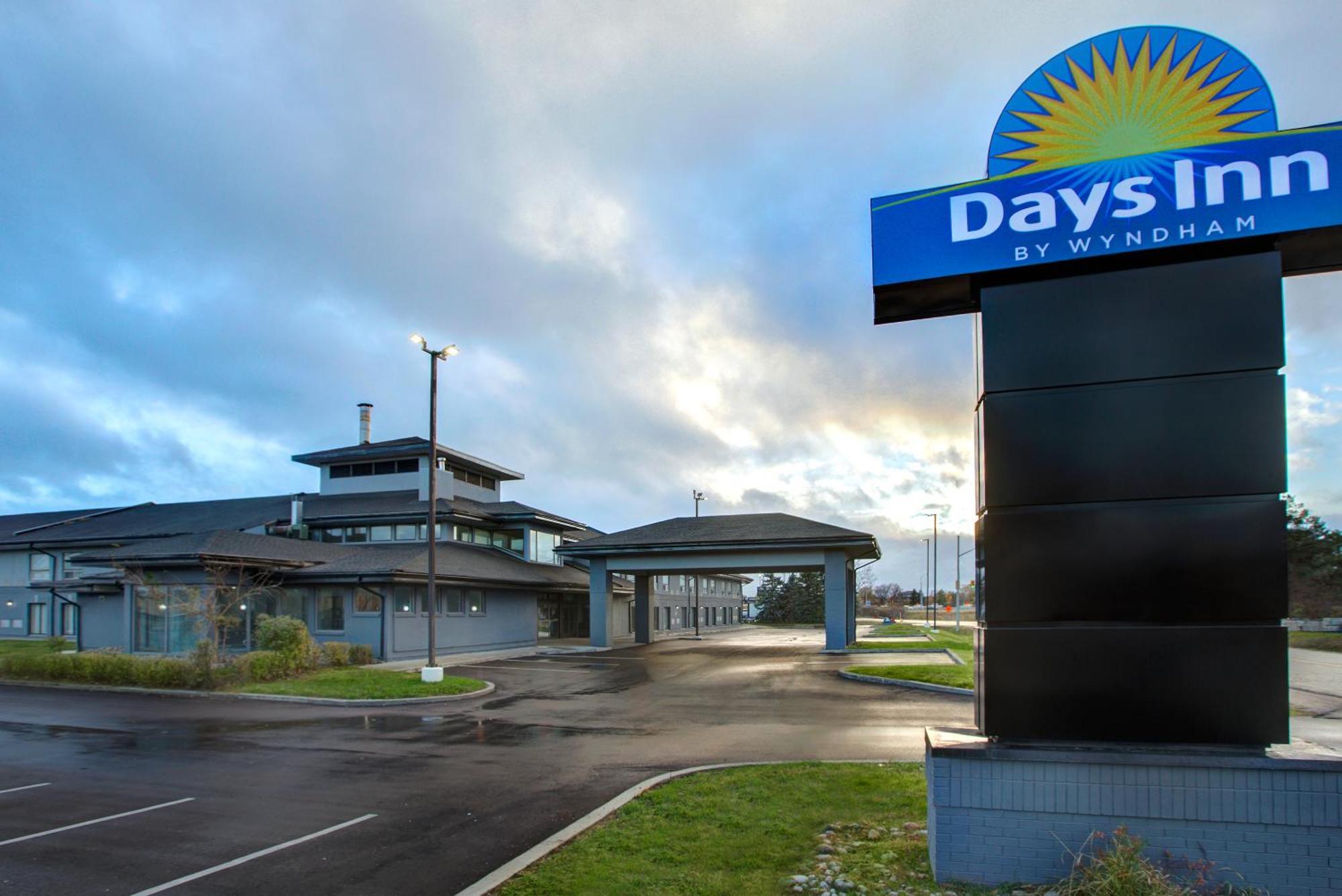 Days Inn By Wyndham Barrie Exterior photo