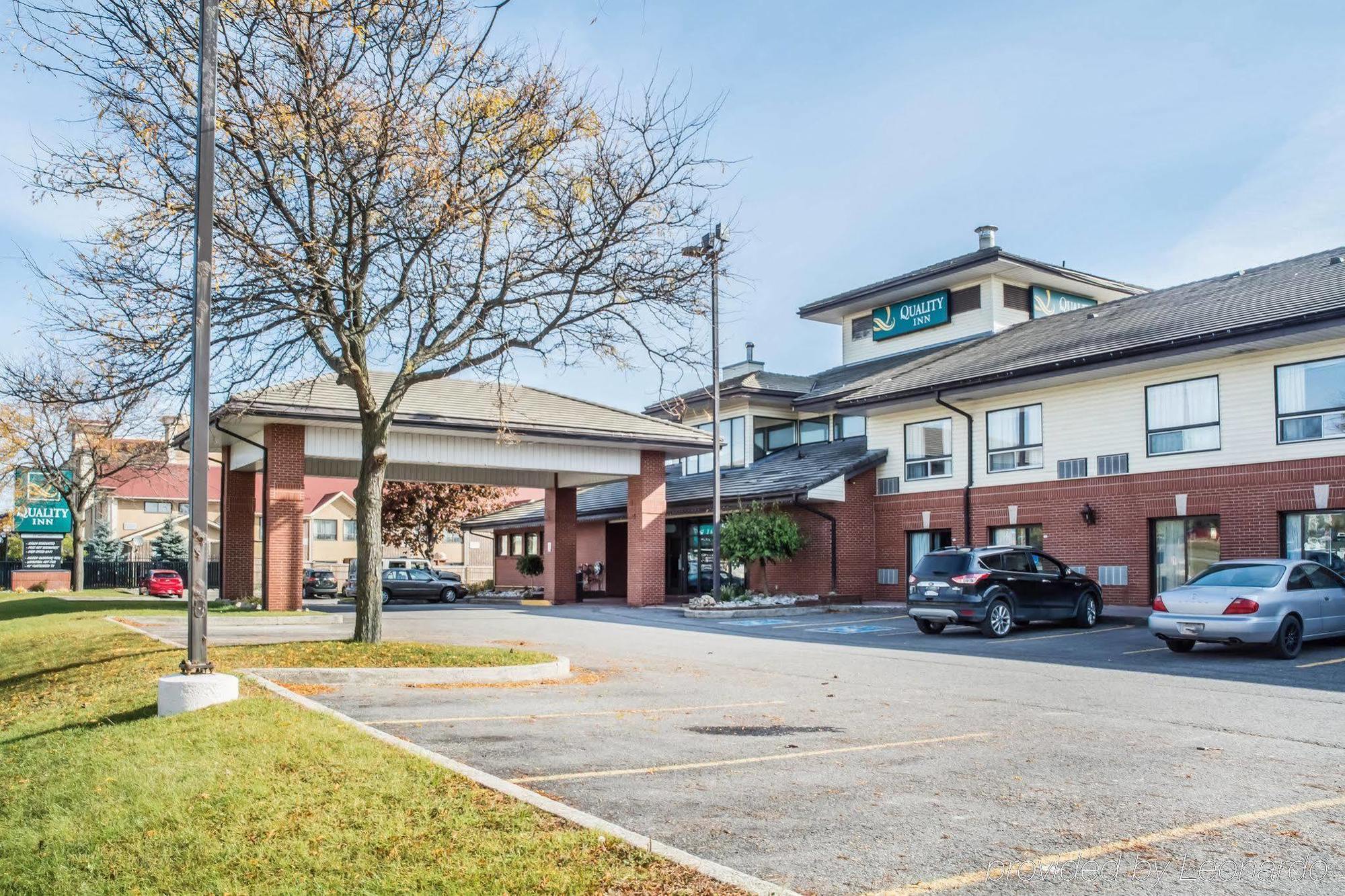 Days Inn By Wyndham Barrie Exterior photo